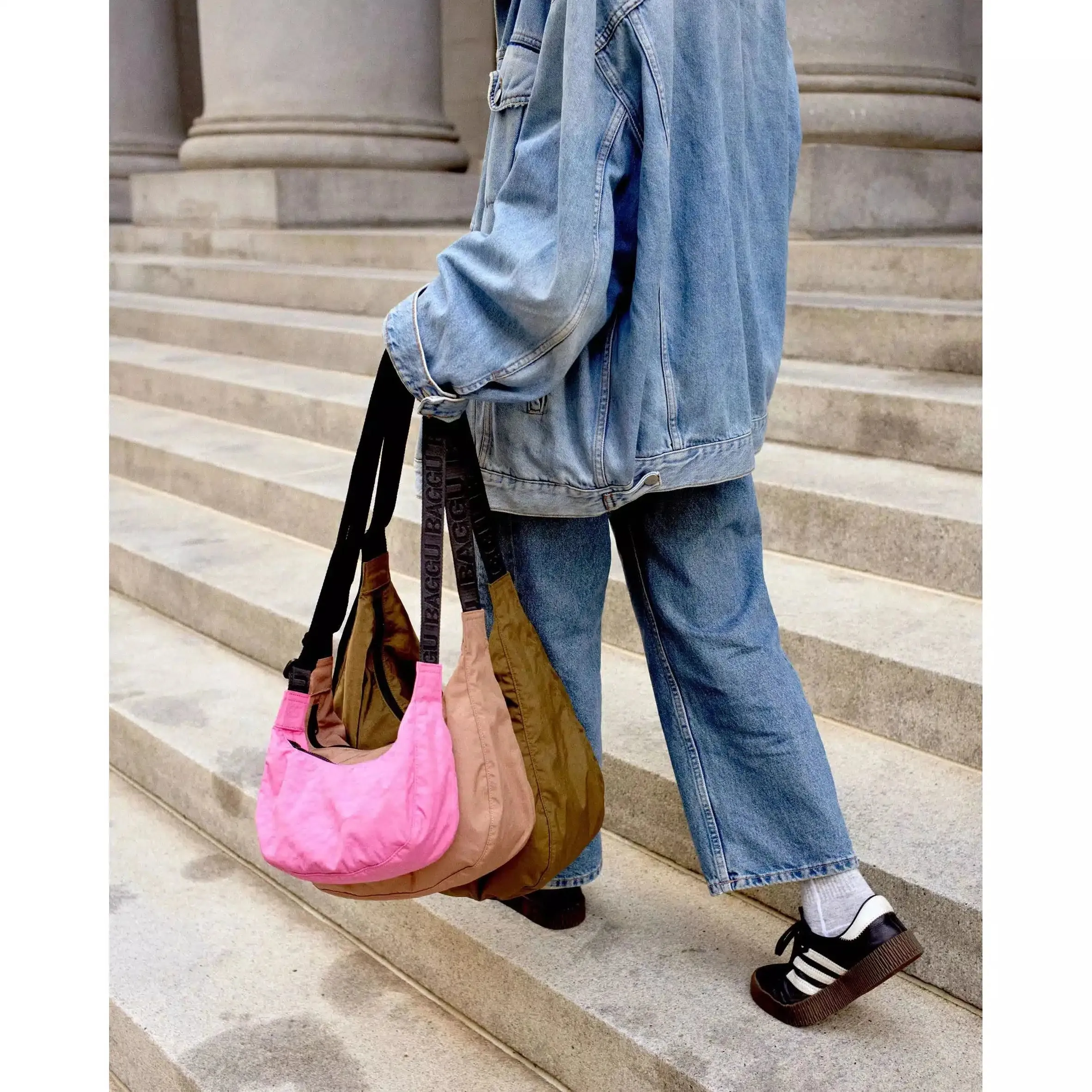 Baggu - Small Nylon Crescent bag - Azalea Pink