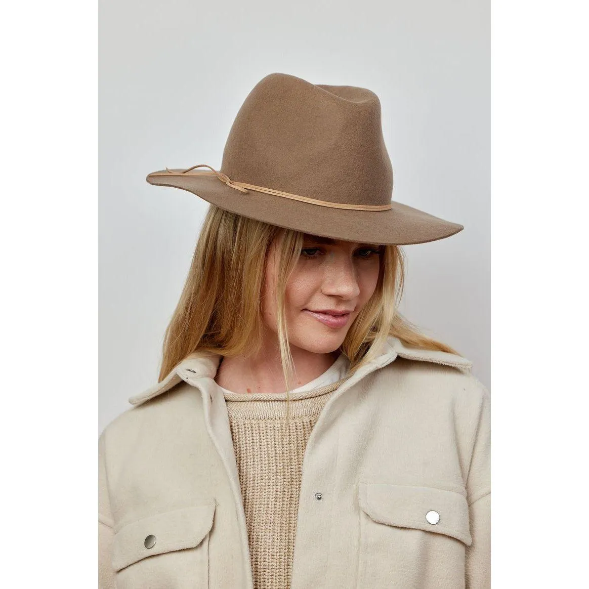 Hat Attack Classic Amelia- Beige