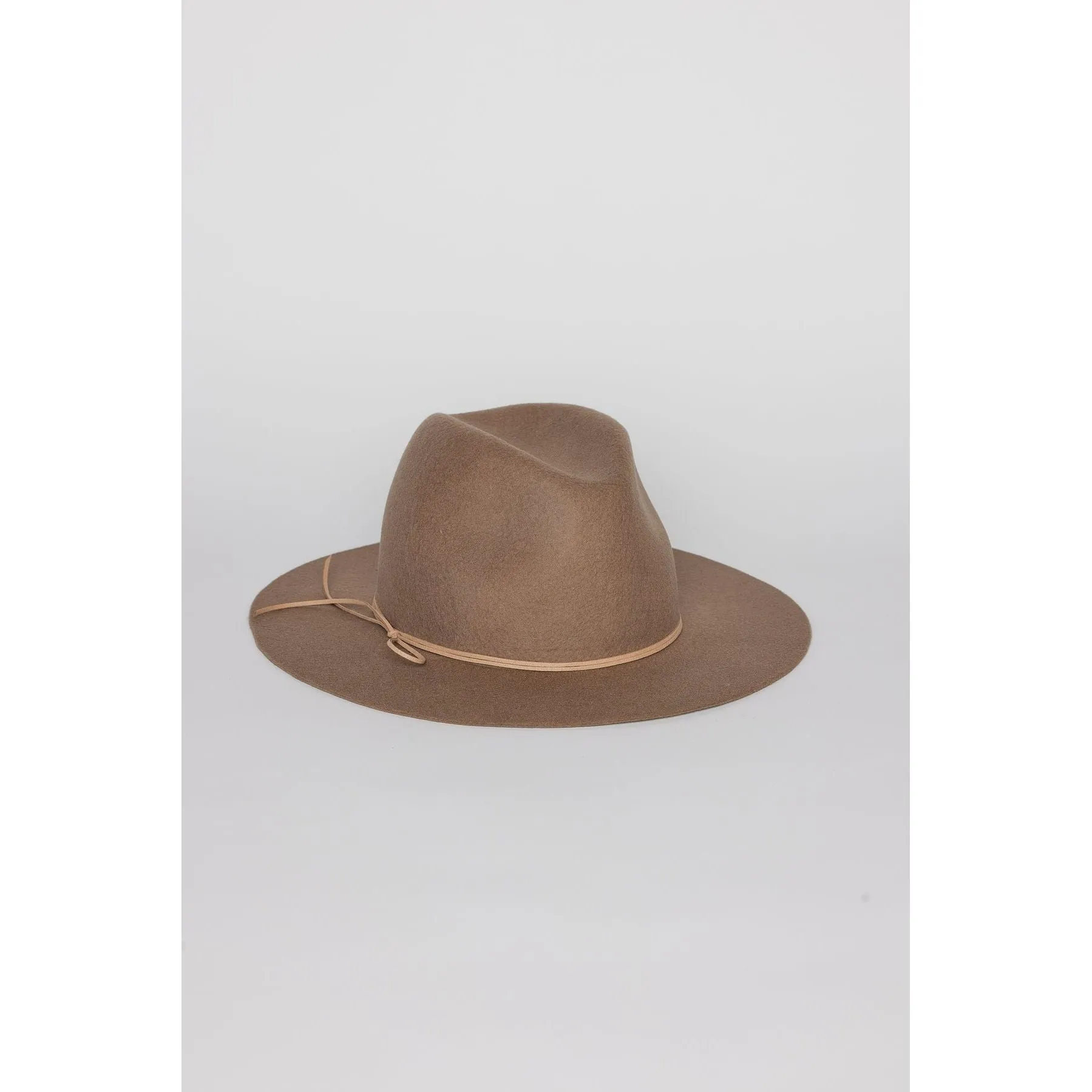 Hat Attack Classic Amelia- Beige