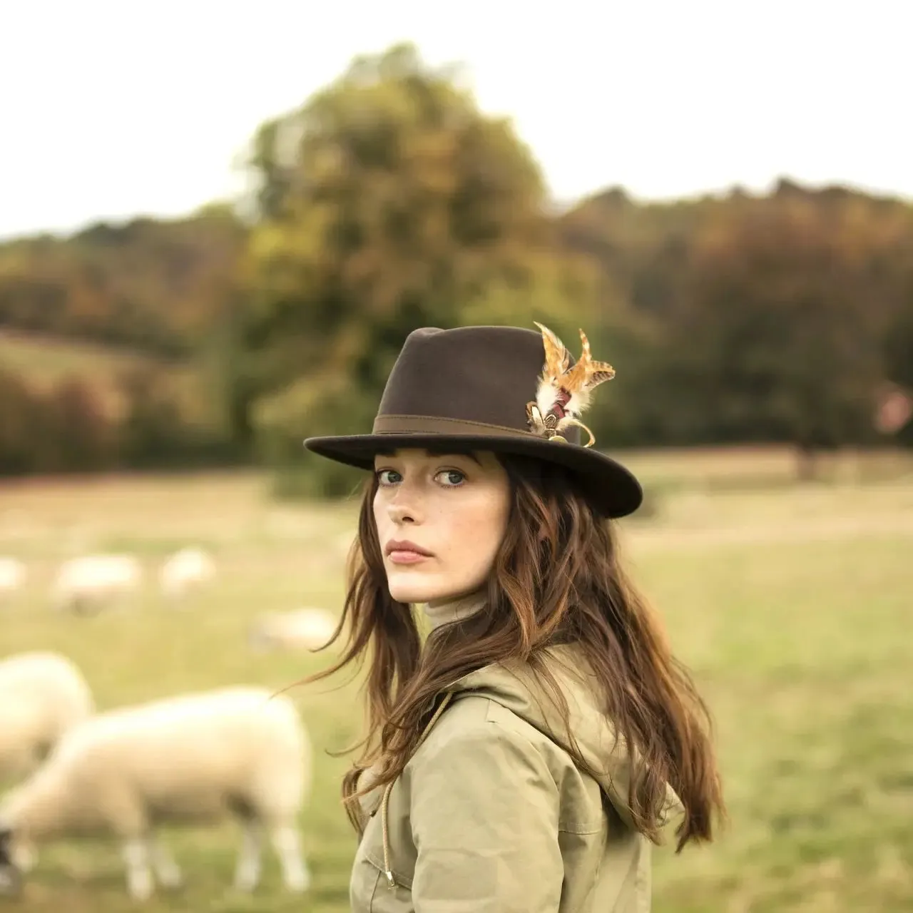 HICKS & BROWN Ladies Suffolk Fedora Hat - Gamebird Feather - Dark Brown