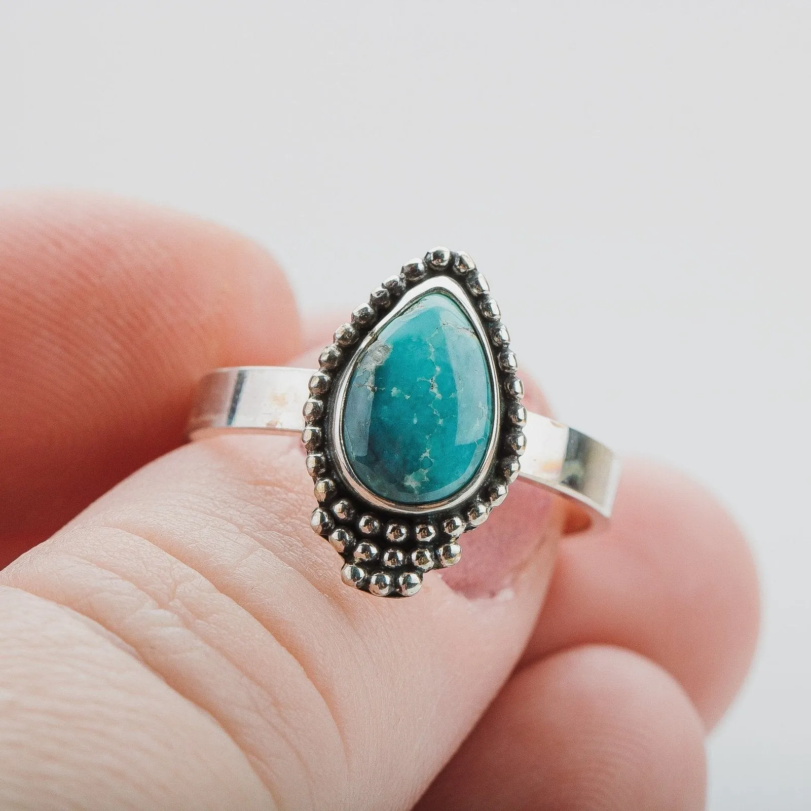 Size 7.5 White Water Turquoise Gemstone Ring